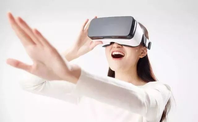 數(shù)字文化創(chuàng)意內(nèi)容應(yīng)用服務(wù)視角下特色小鎮(zhèn)建設(shè)的問(wèn)題與對(duì)策